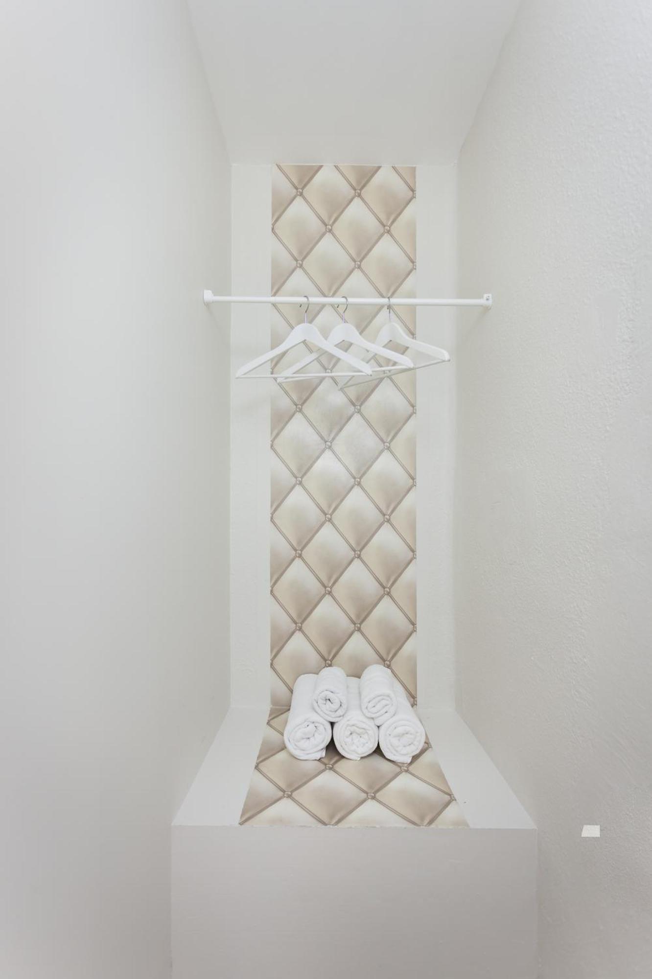Art House Fira Apartments Barcelona Bagian luar foto