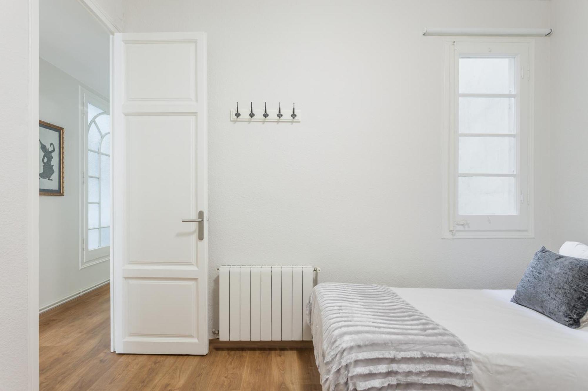 Art House Fira Apartments Barcelona Bagian luar foto