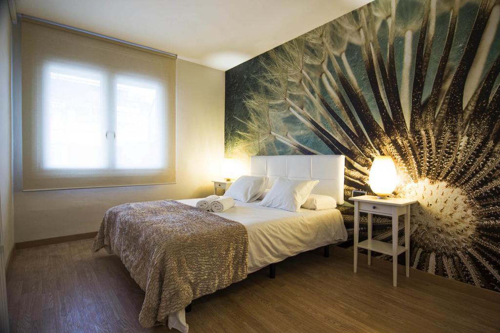 Art House Fira Apartments Barcelona Bagian luar foto