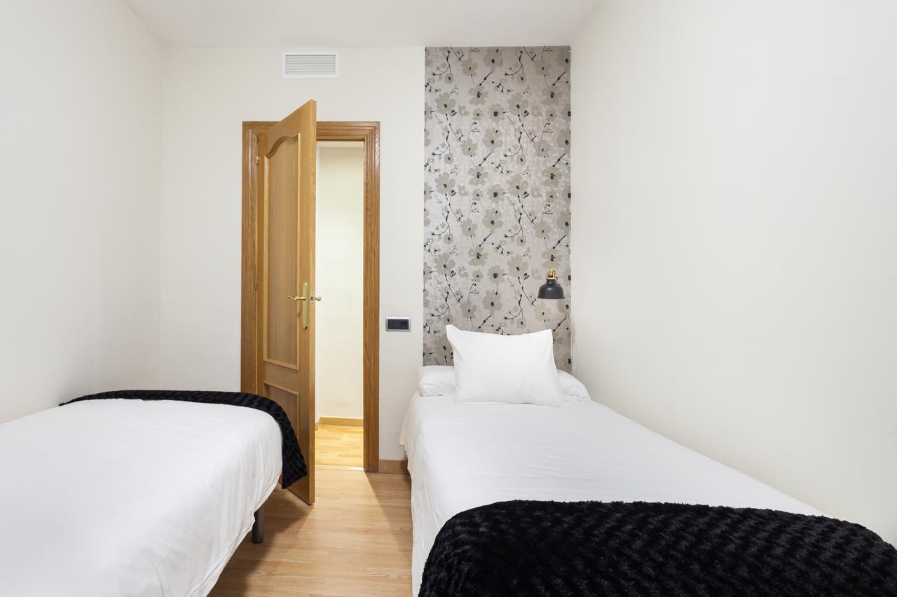 Art House Fira Apartments Barcelona Bagian luar foto