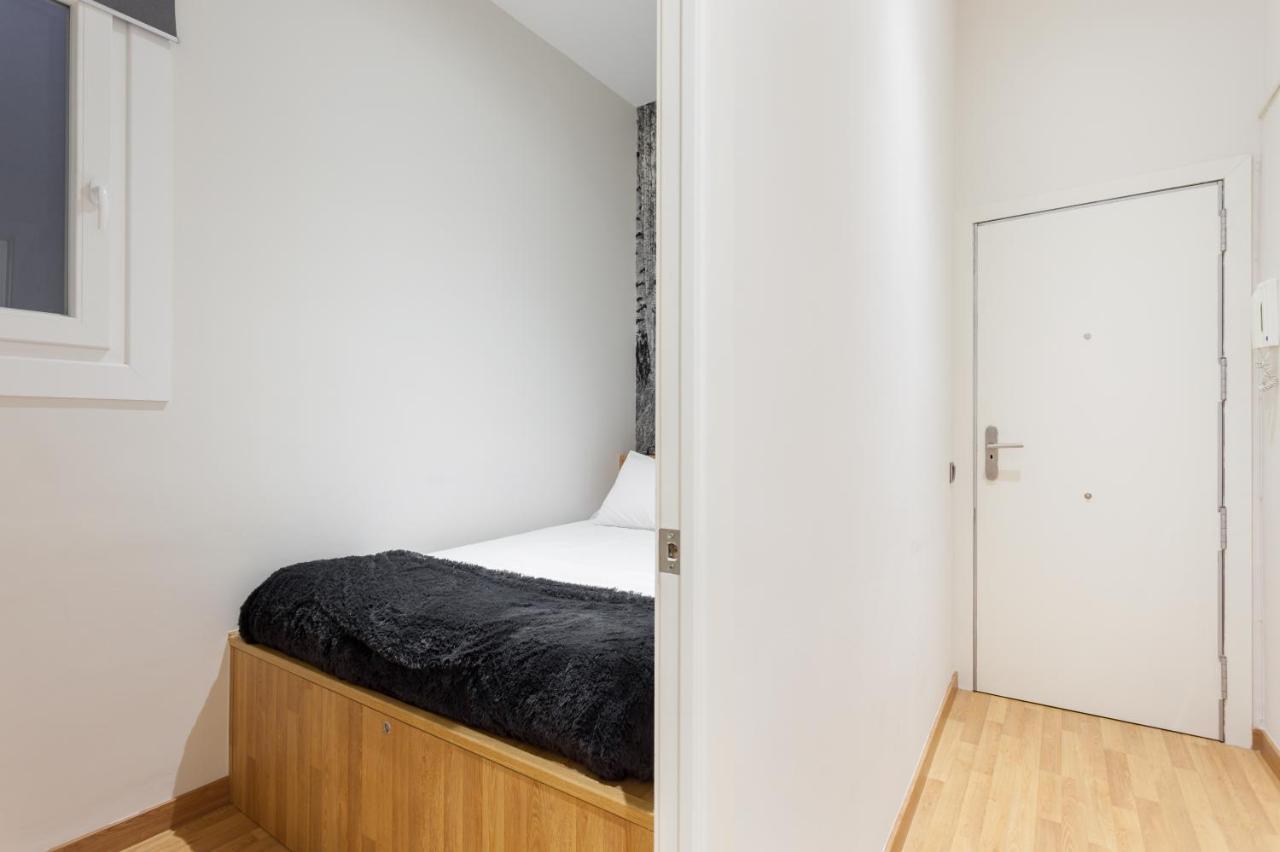 Art House Fira Apartments Barcelona Bagian luar foto