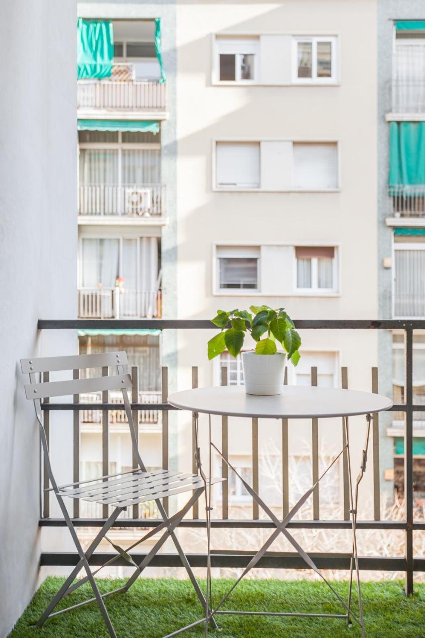 Art House Fira Apartments Barcelona Bagian luar foto
