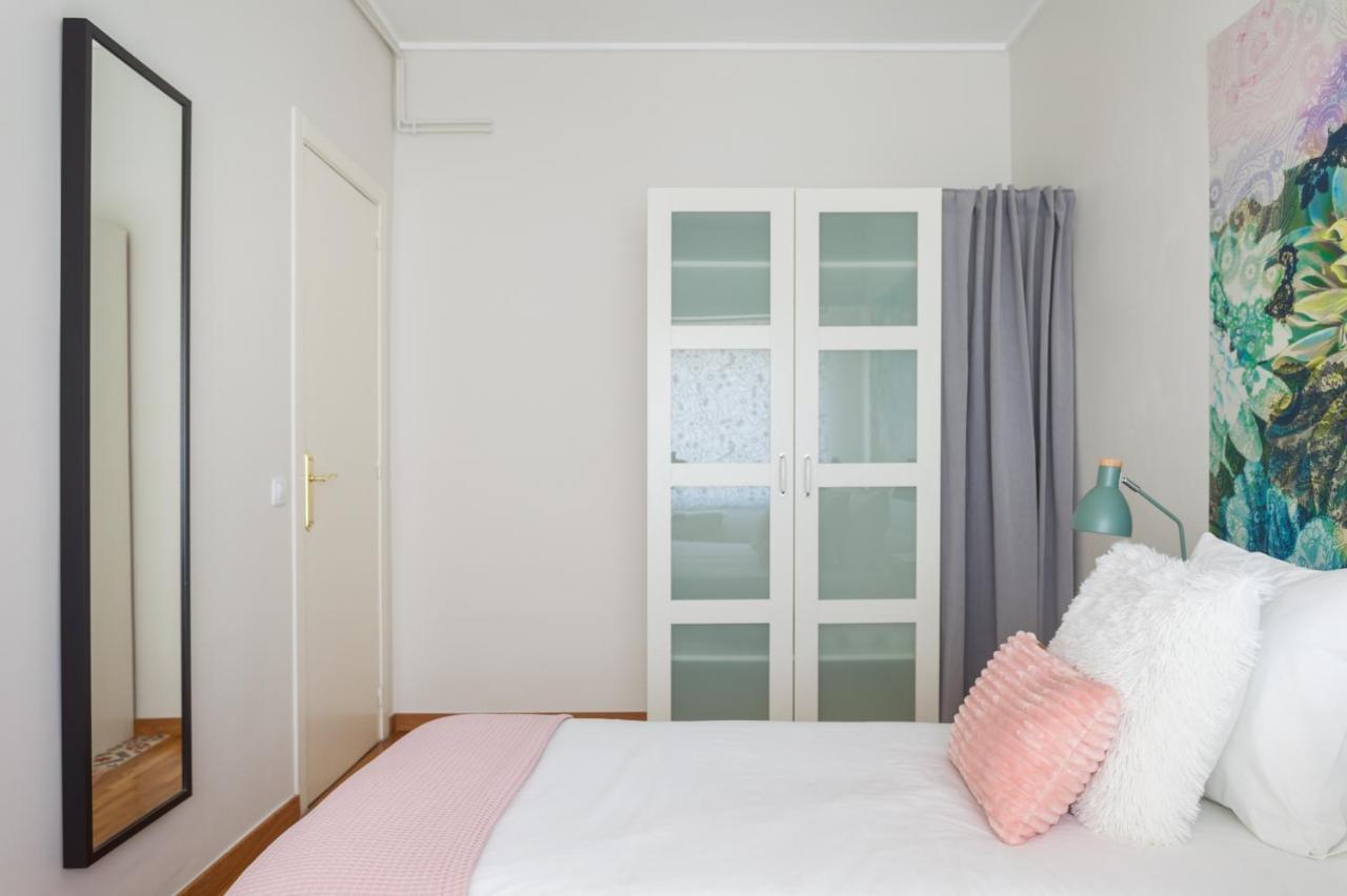 Art House Fira Apartments Barcelona Bagian luar foto