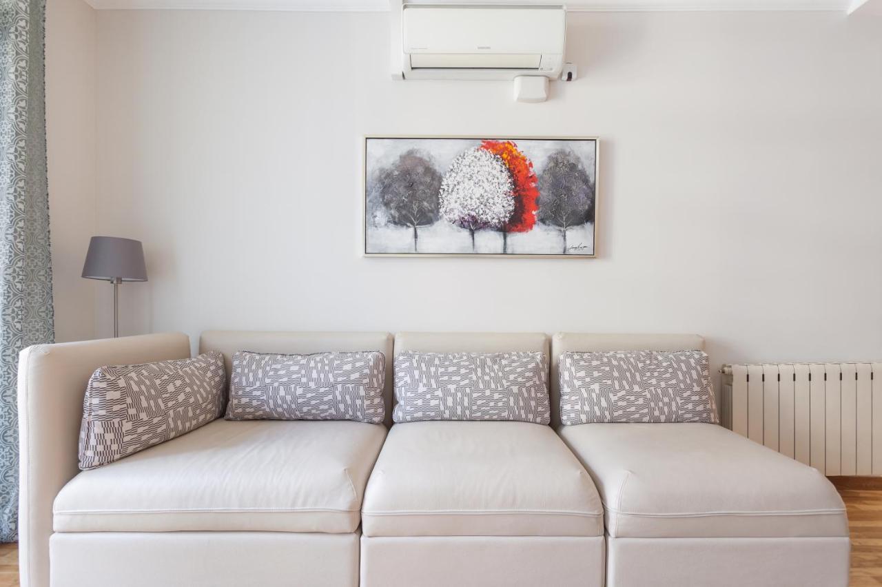 Art House Fira Apartments Barcelona Bagian luar foto