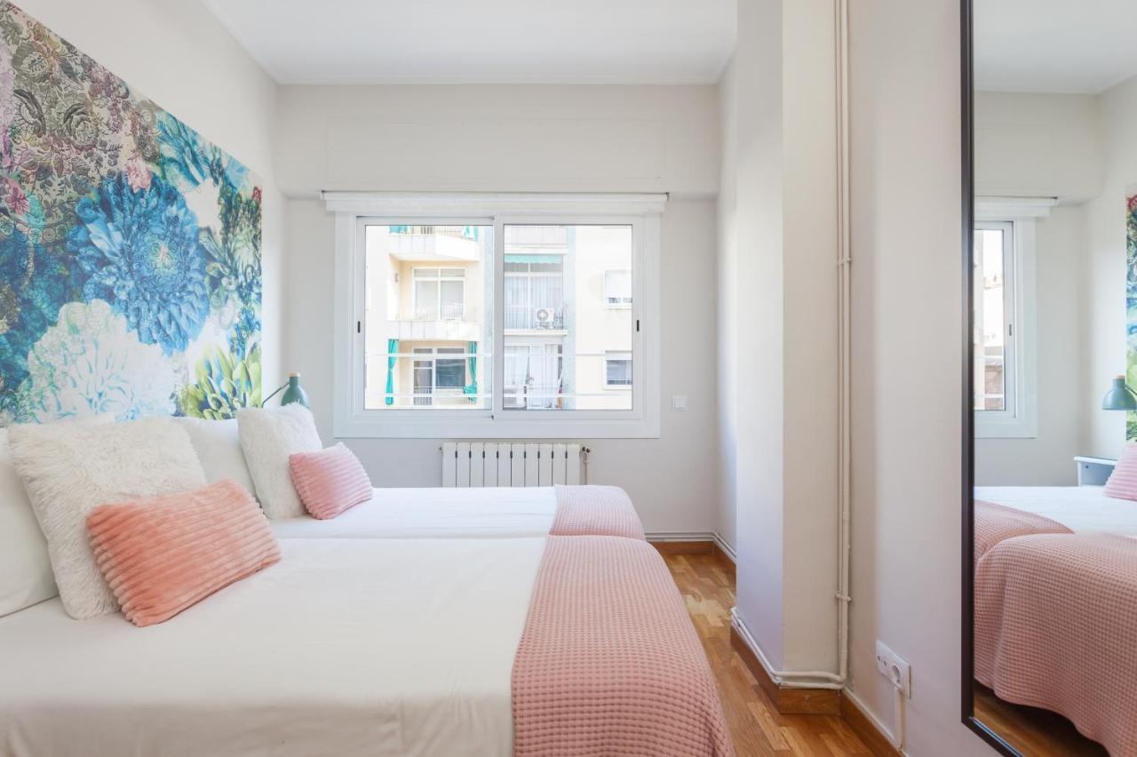 Art House Fira Apartments Barcelona Bagian luar foto